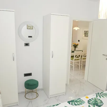 Apartment Ondina *