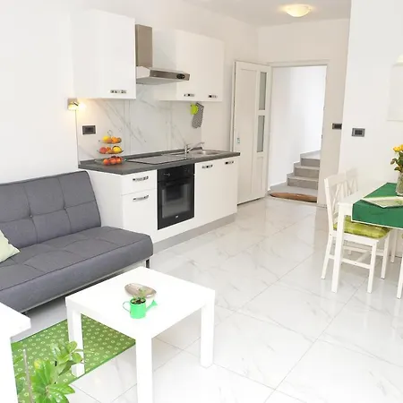 Apartment Ondina *