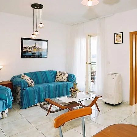 Ondina Apartman *
